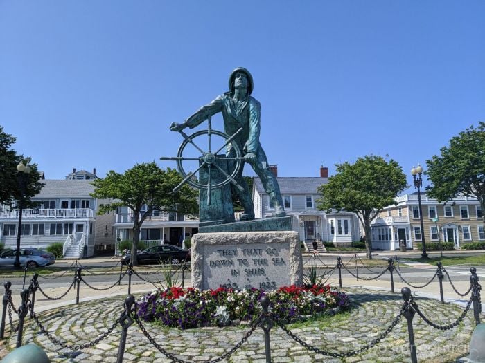stage fort park gloucester ma fisherman statue